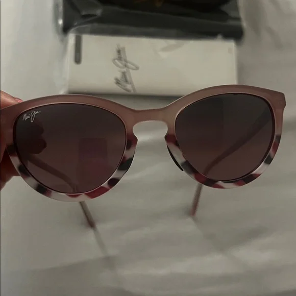 Maui Jim Rock Star Gazing Matte Blush/Pink Tokyo Sunglasses Maui Jim 813 STAR GAZING main image 2
